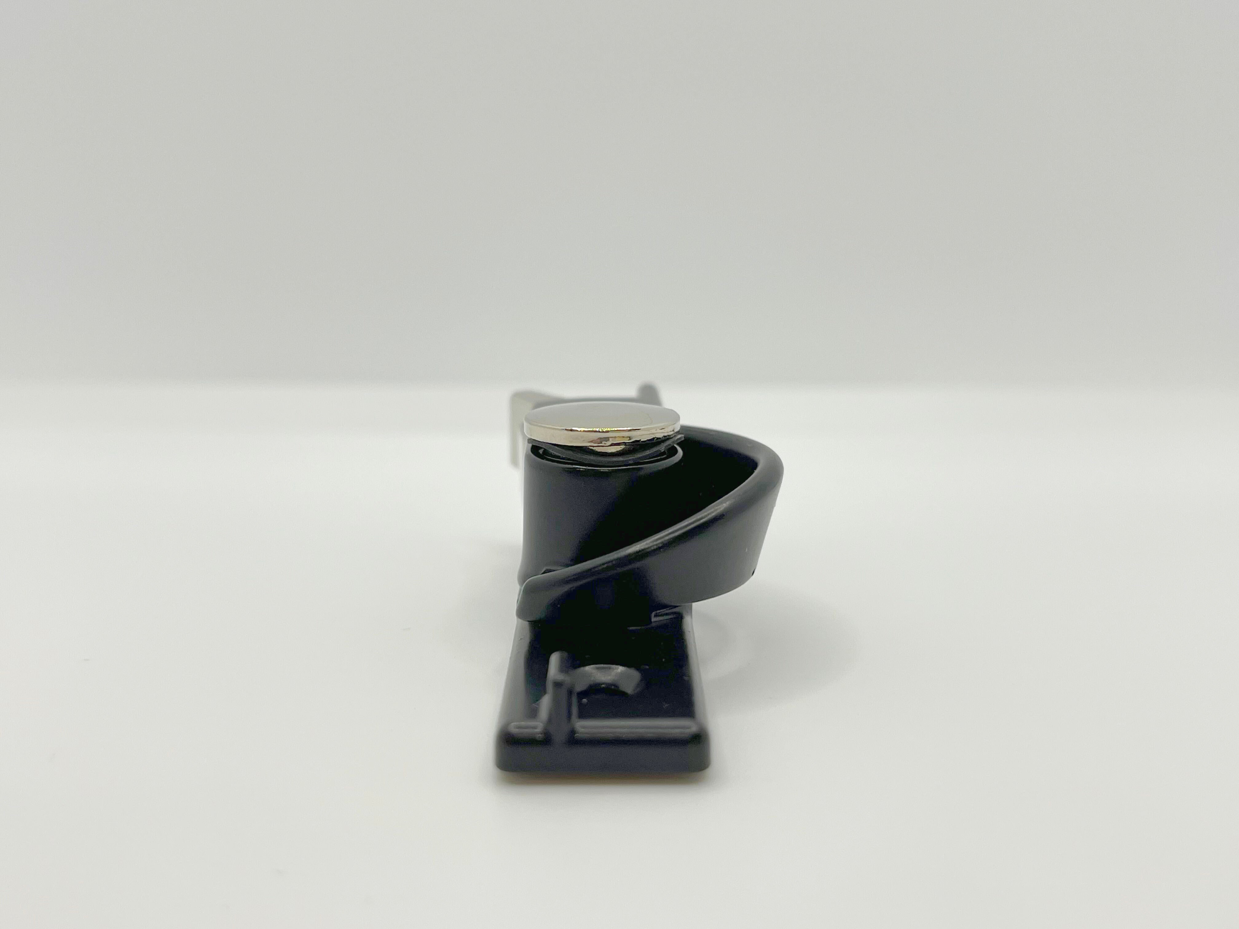 Double-hung Cam Catch with Snib and Keeper - Non Keyed

